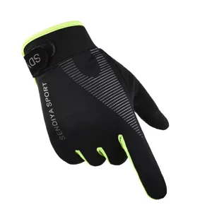 Nahaufnahme von schwarzen und neongruenen Langfinger-Fahrradhandschuhen mit Touchscreen-Funktion.
