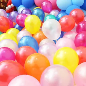 Kit de ballons de fete colores, ballons en latex pour decoration de mariage et fete.