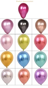 Vue detaillee de ballons metalliques chromes de 5 pouces en diverses couleurs, ideal fete.