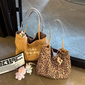 Leopard print canvas tote bag large capacity casual shoulder bag stylish daily commute bag