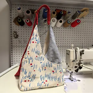 Borsa a tracolla in tela con stampa pino e toppa a quadri, grande borsa casual.