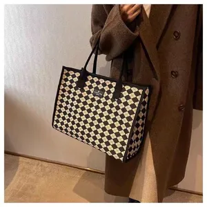 Sac cabas en toile à carreaux noir et blanc, grand format pour les cours et loisirs.