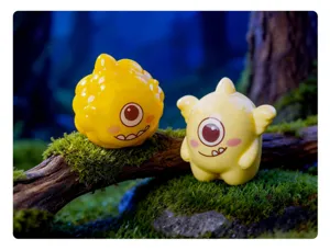 Simpatico piccolo mostro alieno giallo miniatura in resina decorazione scrivania DIY