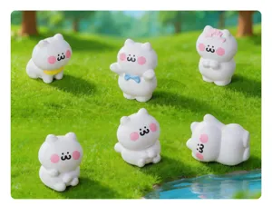 Simpatiche miniature di gatto bianco paffuto per decorazione di case bambola e micro paesaggi.