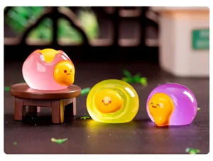 Jolis jouets miniatures en résine, design gelée translucide, détails de décoration de bureau