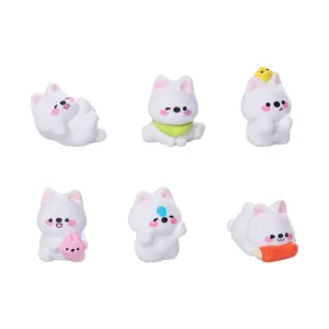 Conjunto de mini figuras de perro blanco, accesorios de resina DIY para micro paisaje de coche.