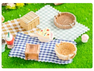 Miniature panier rotin micro paysage DIY decoration accessoire detail vue de pres.