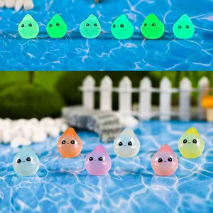 Piccoli Ornamenti di Gocce d'Acqua in Resina Luminosa Cartone Animato Micro Paesaggio Figura in Miniatura Arredamento Casa Auto