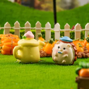 Simpatica mini statuetta riccio micro paesaggio resina decorazione scrivania muschio.