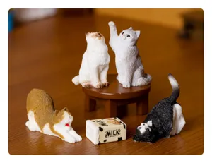 Set di statuette in resina di gatto realistiche, graziosa decorazione scrivania e auto.