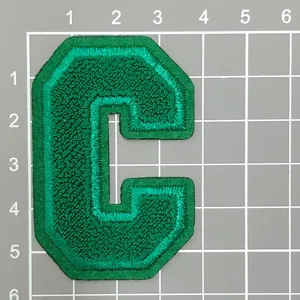 Grüner Zahnbürsten-Stickerei Buchstabe C Aufnäher 3D Stoffabzeichen DIY Kleidung Zubehör