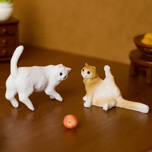 Miniature di gatti in resina carini per la decorazione della scrivania e piccoli paesaggi.