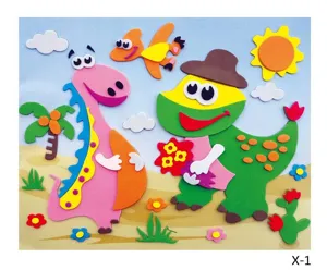 Details van de DIY EVA schuim dinosaurus sticker handwerkset met kleurrijke figuren.