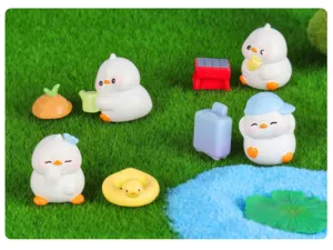 Spring outing duck micro landscape miniature resin ornaments for succulent plant DIY decor.