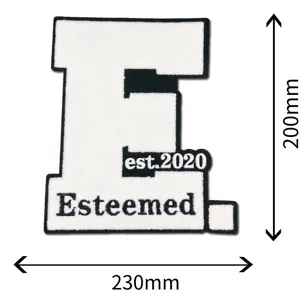 Schwarz-weißer Buchstabe E gesticktes Frottee-Aufnäher, Größe 200x230mm, ideal zum Aufbügeln.