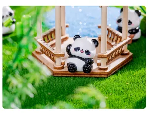 Graziosa statuetta di panda in resina micro paesaggio decorazione per scrivania e auto.