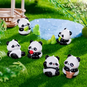 Grazioso Ornamento per Micro Paesaggio con Statuetta di Panda in Resina Mini Statua Animale Cartoon Scrivania Auto Decorazione