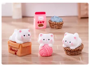 Set di graziose statuette di gatto in resina per decorazione da scrivania e micro paesaggio.