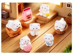 Set di figurine di gatti bianchi in miniatura, simpatici giocattoli in resina per decorare la scrivania.