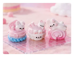 Simpatiche miniature di coniglietto dessert per fai da te, scrivania e auto.