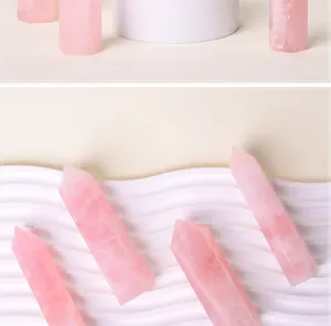 Pezzo di cristallo di quarzo rosa naturale colonna esagonale per decorazione.