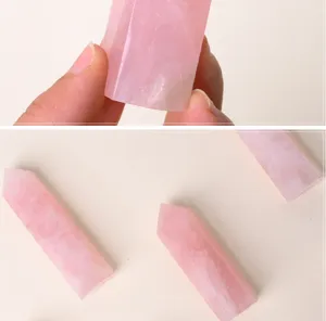 Pilastro di cristallo di quarzo rosa naturale pietra grezza bacchetta esagonale decoro.