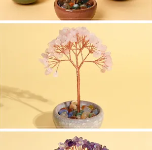 Arbre d'argent en quartz rose bonsaï ornement vue de détail avec pot en céramique et pierres.