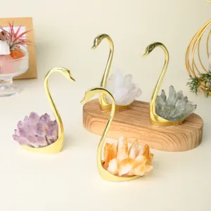 Modern Minimalistisch Natuurlijk Kristal Zwaan Ornament Metalen Kristal Cluster Aromatherapie Bureau Decoratie Creatief Geschenk