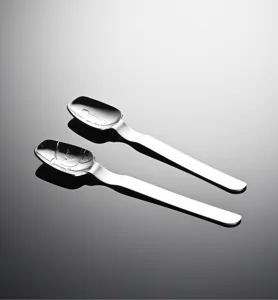 Stainless steel baby spoon set, cute bear embossed design, safe 304 material for infants.