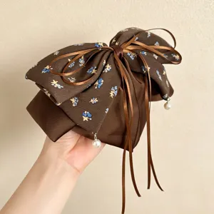 Vintage braune Blumen Haar Schleife Klammer mit Bändern und Perlen für stilvolle Frisuren