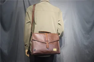 Borsa a tracolla marrone in pelle da uomo, elegante borsa da lavoro retrò dettaglio.
