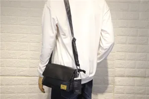 Borsa a tracolla uomo nera borsa messenger vintage borsa casual per uso quotidiano