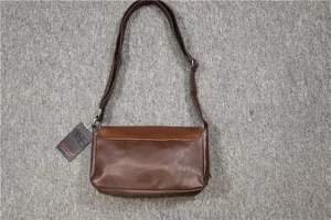 Borsa a tracolla rétro in pelle marrone da uomo, elegante borsa crossbody vintage con patta.