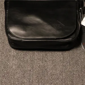 Classic men's black leather messenger bag, vintage flap shoulder bag for daily casual use.