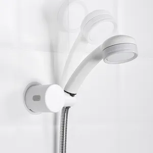 Verstellbarer Duschkopfhalter mit Wandmontage, langlebiges Badezimmerzubehör in Weiß.
