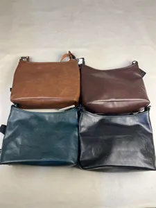Men's casual leather shoulder bag, large capacity hobo messenger bag in classic colors.