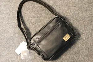 Modische three-box Herren Umhängetasche schwarze PU Leder Freizeit Crossover Tasche.