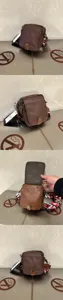 Borsa a tracolla verticale casual da uomo con cinghia elegante per il lavoro quotidiano.