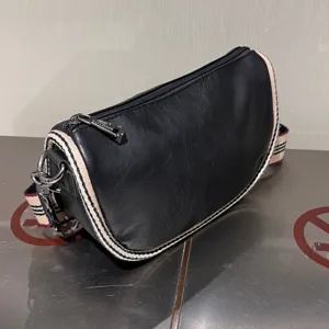 Sac bandoulière en cuir souple décontracté pour hommes coutures élégantes sac sport