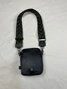 Men fashion vertical crossbody bag with wide strap, minimalist casual shoulder bag for daily use.