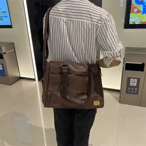 Sac bandoulière marron en similicuir pour homme, sacoche de travail ordinateur casual.