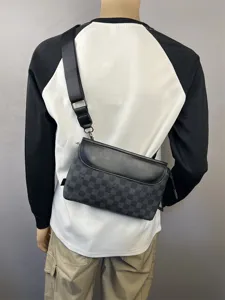 Heren schoudertas met ruitjes patroon stijlvolle casual crossbody tas met flap en riem
