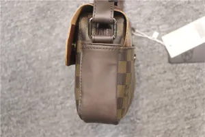 Herren braune karo Umhängetasche Seitenansicht Detail, stilvolle PU Leder Schultertasche.