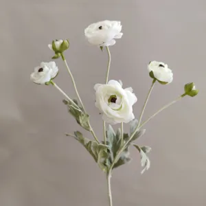 Weisse künstliche Ranunkel Seidenblumen 6-Kopf künstlicher Blumenstrauss Heimdekor Detail