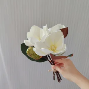 Bouquet de fleurs de magnolia artificielles, 4 têtes EVA fausse fleur pour décoration.
