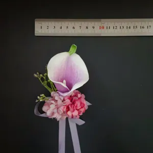 Fiore da polso in calla viola artificiale per decorazione di nozze festa e foto dettaglio