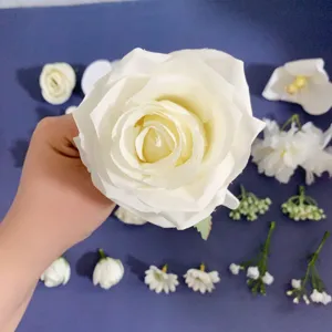 Têtes de roses artificielles en soie blanche matériel DIY pour accessoires de cheveux chapeau de promo