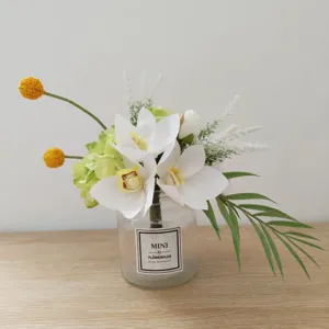 Arrangement de fleurs d'orchidée artificielle en vase en verre, plantes déco de table
