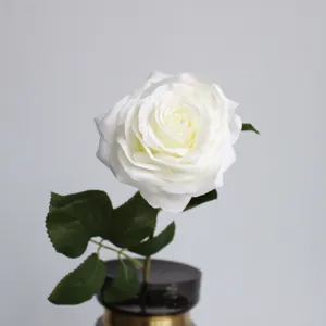 Rosa bianca artificiale stelo singolo fiore di seta per decorazione casa dettaglio