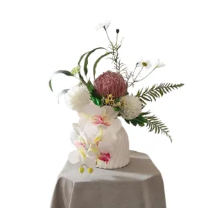 Arrangement de fleurs artificielles avec orchidées en soie mélangées et vase pour décoration
